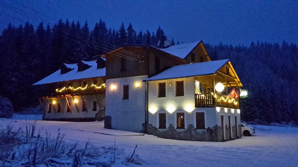 Aparthotel Ochsendorf Horni Blatna Bagian luar foto