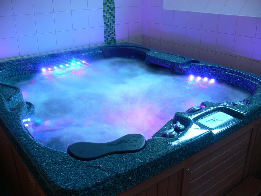 Aparthotel Ochsendorf Horni Blatna Bagian luar foto