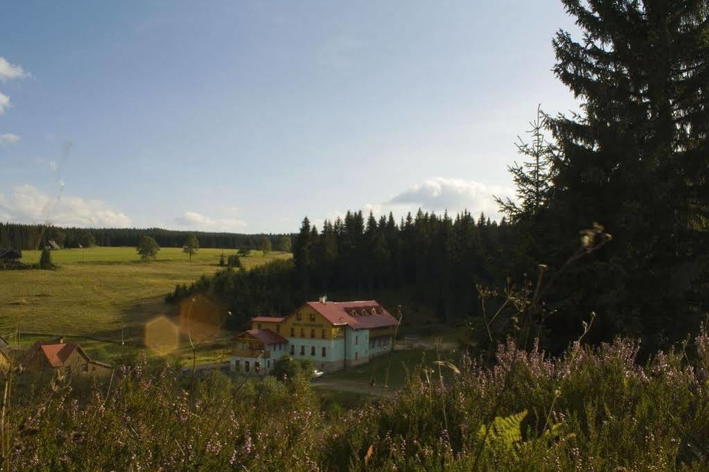 Aparthotel Ochsendorf Horni Blatna Bagian luar foto