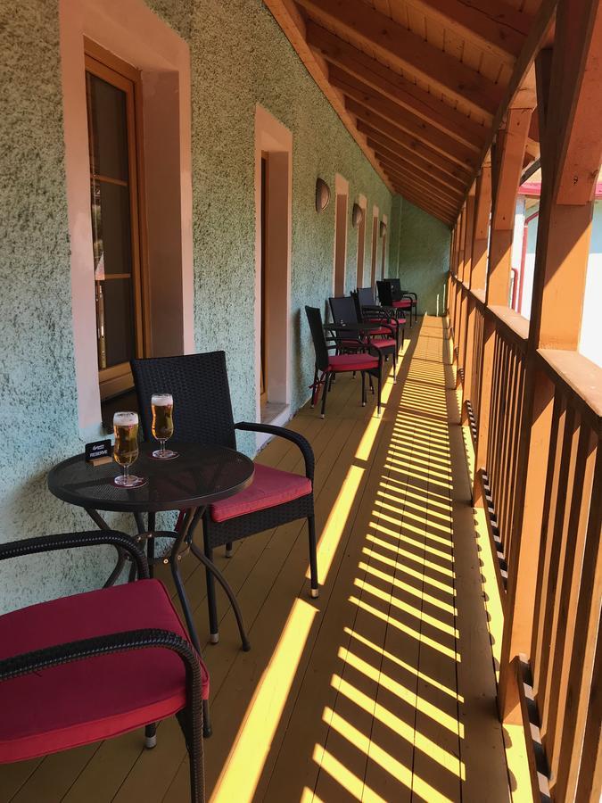 Aparthotel Ochsendorf Horni Blatna Bagian luar foto